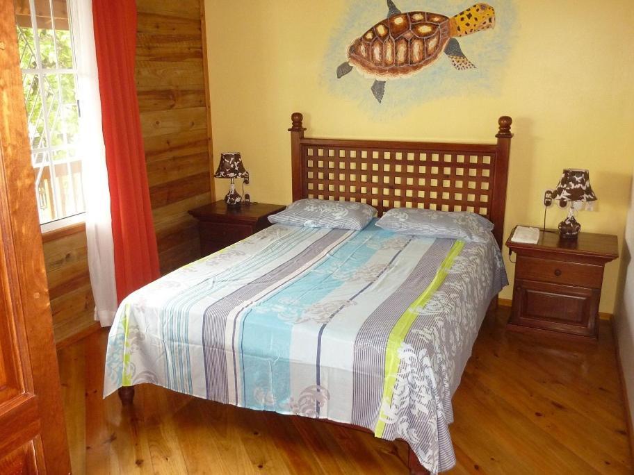 Wikkid Resort Dixon Cove Exterior foto