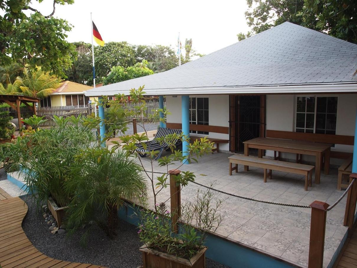Wikkid Resort Dixon Cove Exterior foto